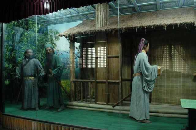 《三国演义》中刘备“三顾茅庐”的故事，在历史上有多少真实性？