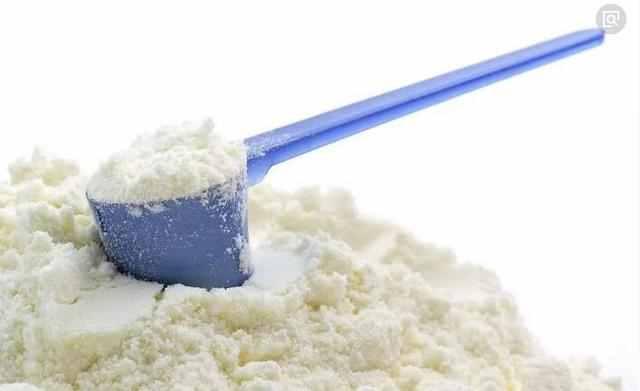 脱脂奶粉并非是零脂肪 它不一定比全脂奶粉“优秀”