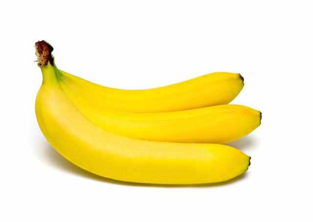 香蕉营养价值高，生吃和熟吃都有好处，告诉你应该怎么做