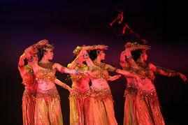 禅舞乃禅心之舞，是禅学文化与舞蹈艺术融为一体修身养性之法