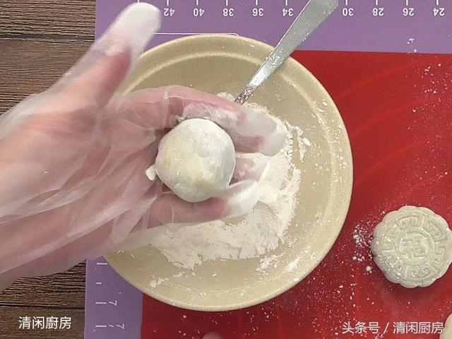 自制冰皮月饼的做法，只教饼皮制作，内馅根据自己口味自定