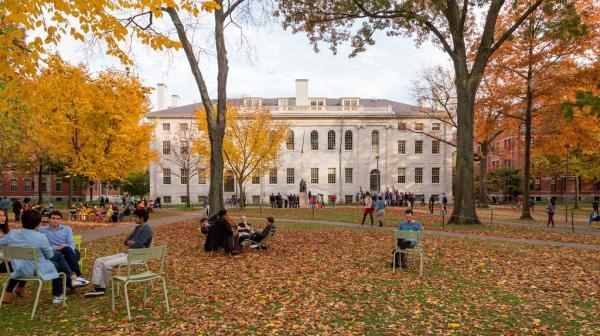 美国历史最悠久的高等学府——哈佛大学
