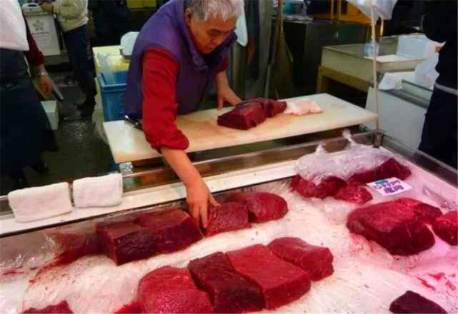 鲸鱼肉在日本如此受欢迎，为什么中国吃货几乎都不吃鲸鱼？