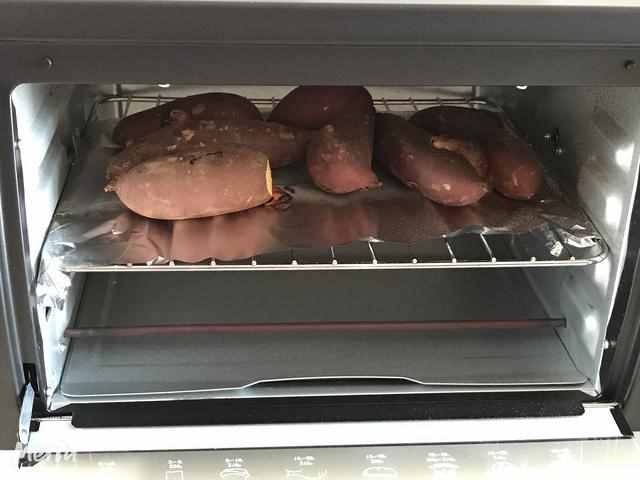 用烤箱烤红薯，记住3个小技巧，红薯香气四溢，香甜软糯
