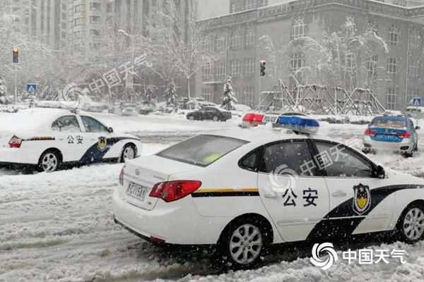 牡丹江特大暴雪打破11月极值 黑龙江发布暴雪橙色预警