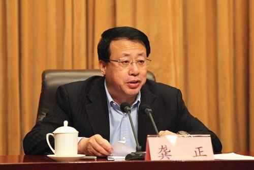 山东省长龚正调任上海市委副书记，26岁时就曾是副处级干部