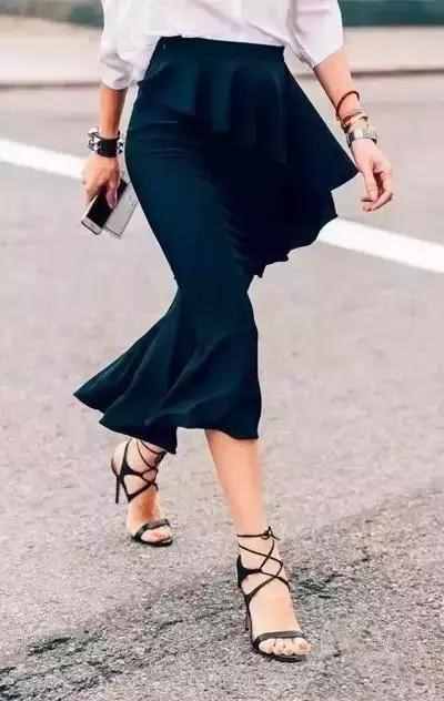 黑色长裙搭配什么鞋子好看？