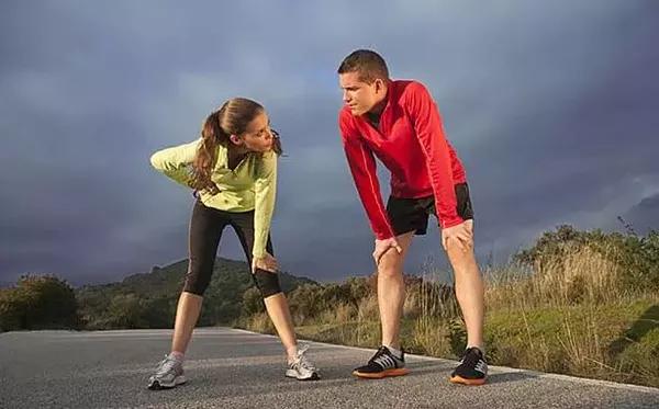 跑步的正确呼吸方法_跑步的正确姿势 方法与呼吸_跑步的正确呼吸方式