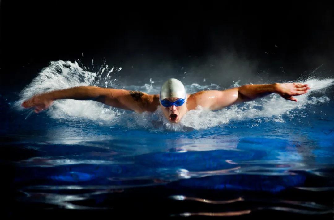 游泳跑步减肥_游泳和跑步哪个更减肥_游泳和跑步哪个更减肥