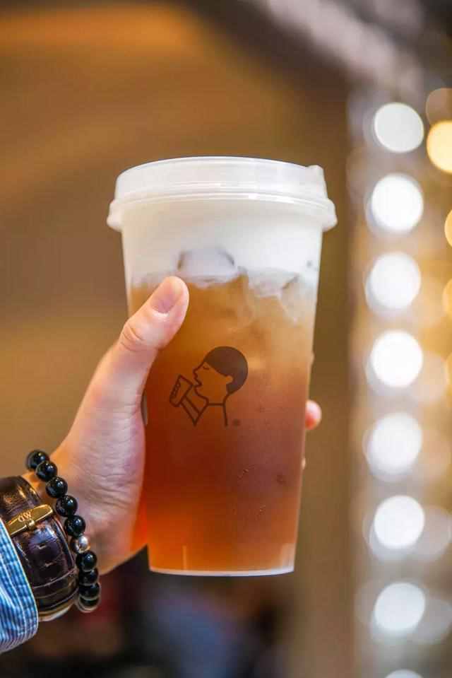 喜茶在武汉开业了 第一时间给武汉四家网红饮品做了一次排名