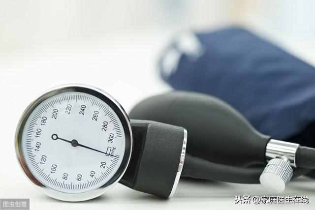 电子血压计该怎么使用？注意这两点，血压值更准确