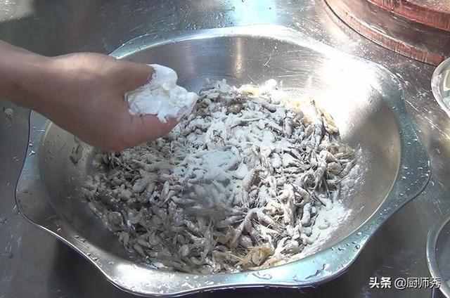 干炸小河虾的制作关键，学会做给孩子吃，好吃又补钙