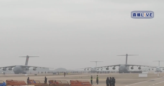 运-20等多型运输机抵达武汉
