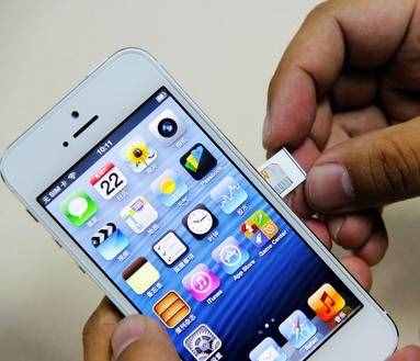 iPhone手机如何导入SIM卡通讯录？