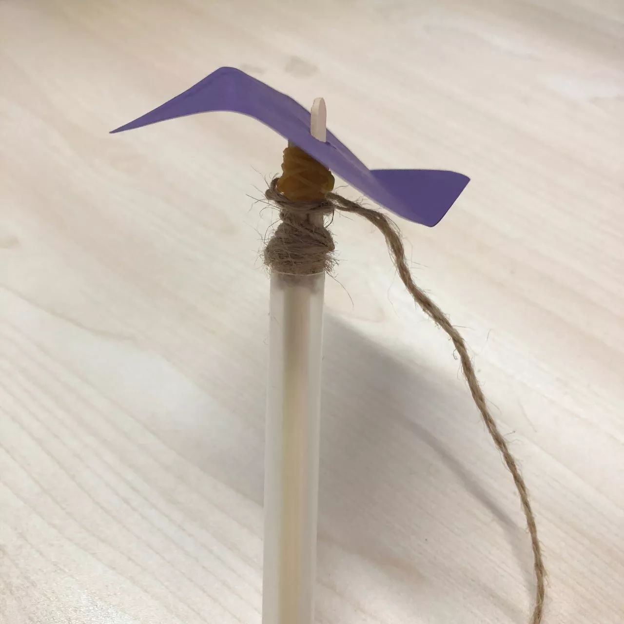 用一次性筷子做竹蜻蜓 做个没有尾巴的竹蜻蜓