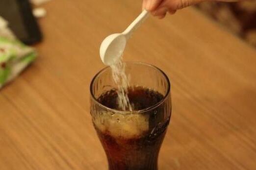可乐加味精的作用 是催情药吗 味精加可乐喝了会怎样