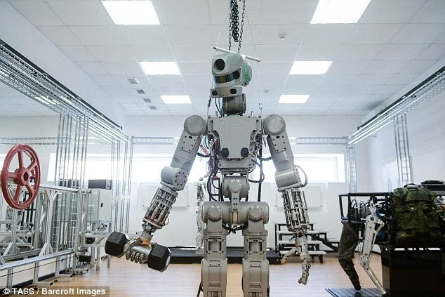 这个机器人宇航员Fyodor，是否能助俄罗斯漫步太空？