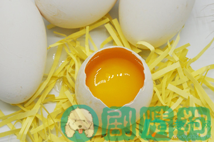 鸡蛋和鹅蛋营养成分的区别_鸡蛋的营养高还是鹅蛋的营养高_