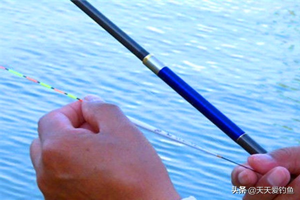 钓鱼技巧调漂方法（钓鱼调漂技巧：4种经典调漂方法对比，看看哪种方法最优秀）