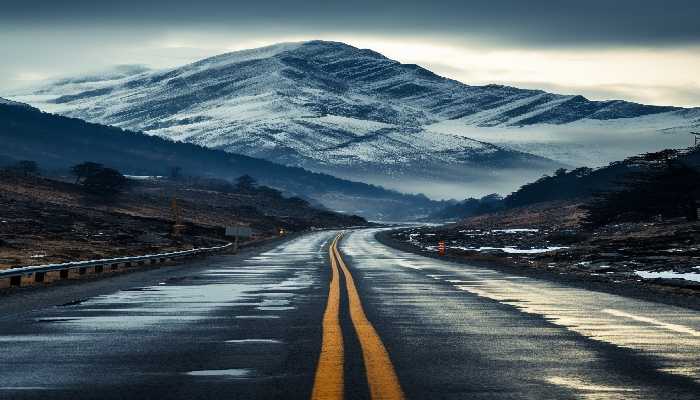 受降雪天气影响 内蒙古呼伦贝尔部分路段将临时交通管制
