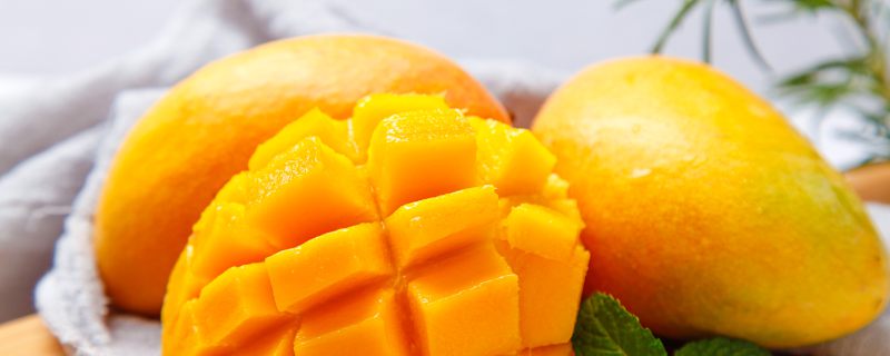 芒果不能和什么一起吃 吃芒果的注意事项