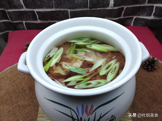 鹅肉煲汤配什么最好 竹荪鹅肉汤：为深秋奉献的一道养生靓汤