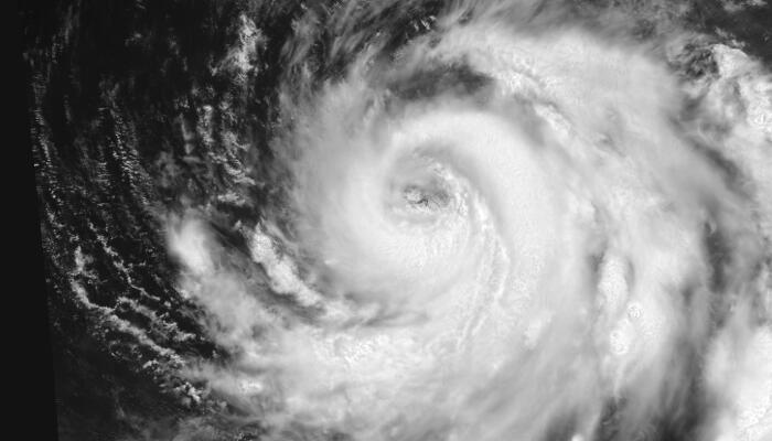 台风古超2023年6月9日最新卫星云图观测：台风眼若隐若现