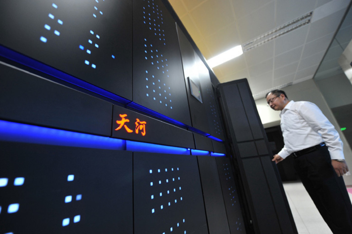 _中国自主超级计算机_超级计算机我国自主研制