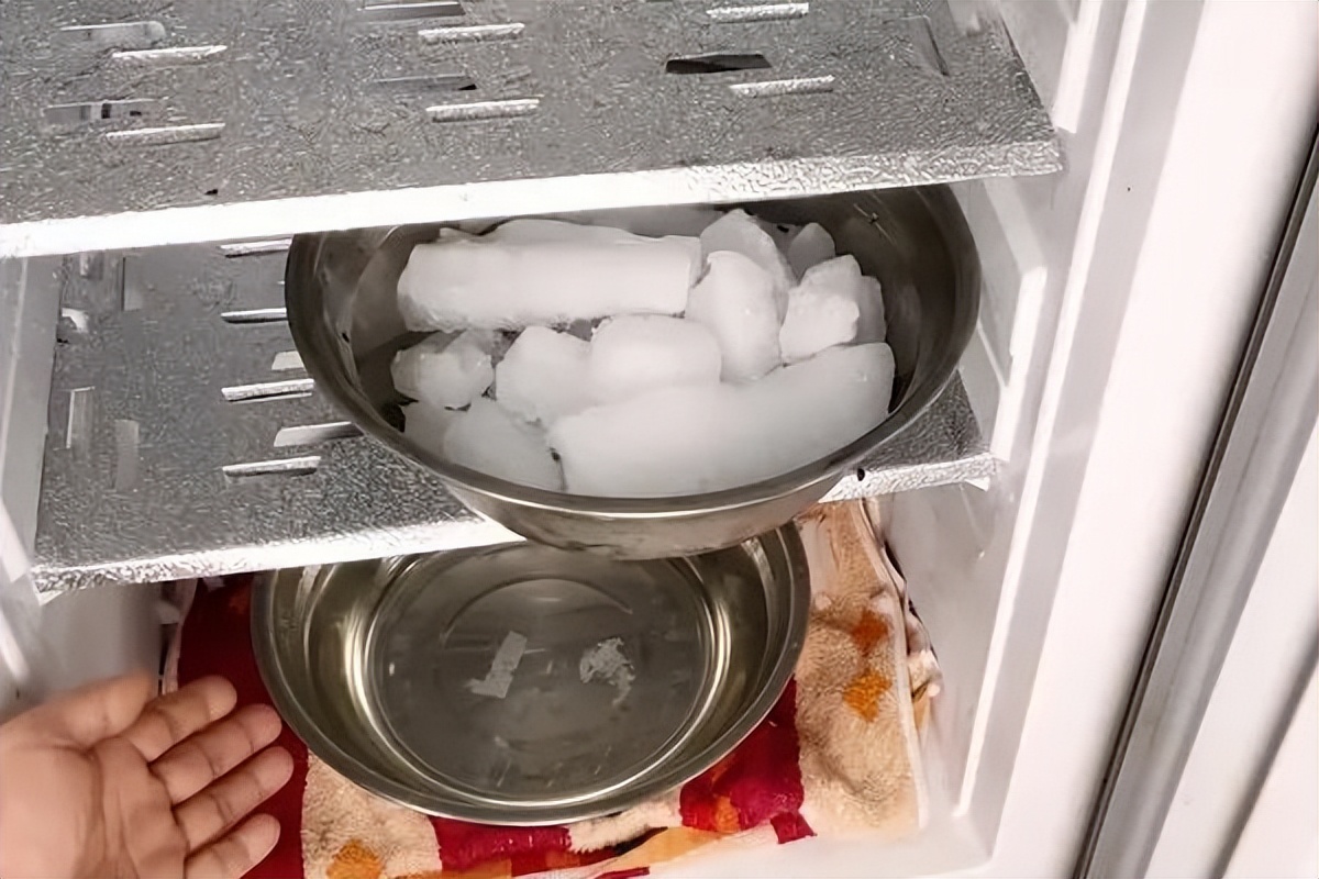 冰箱如何除霜？如何快速除霜？这3个小窍门真管用