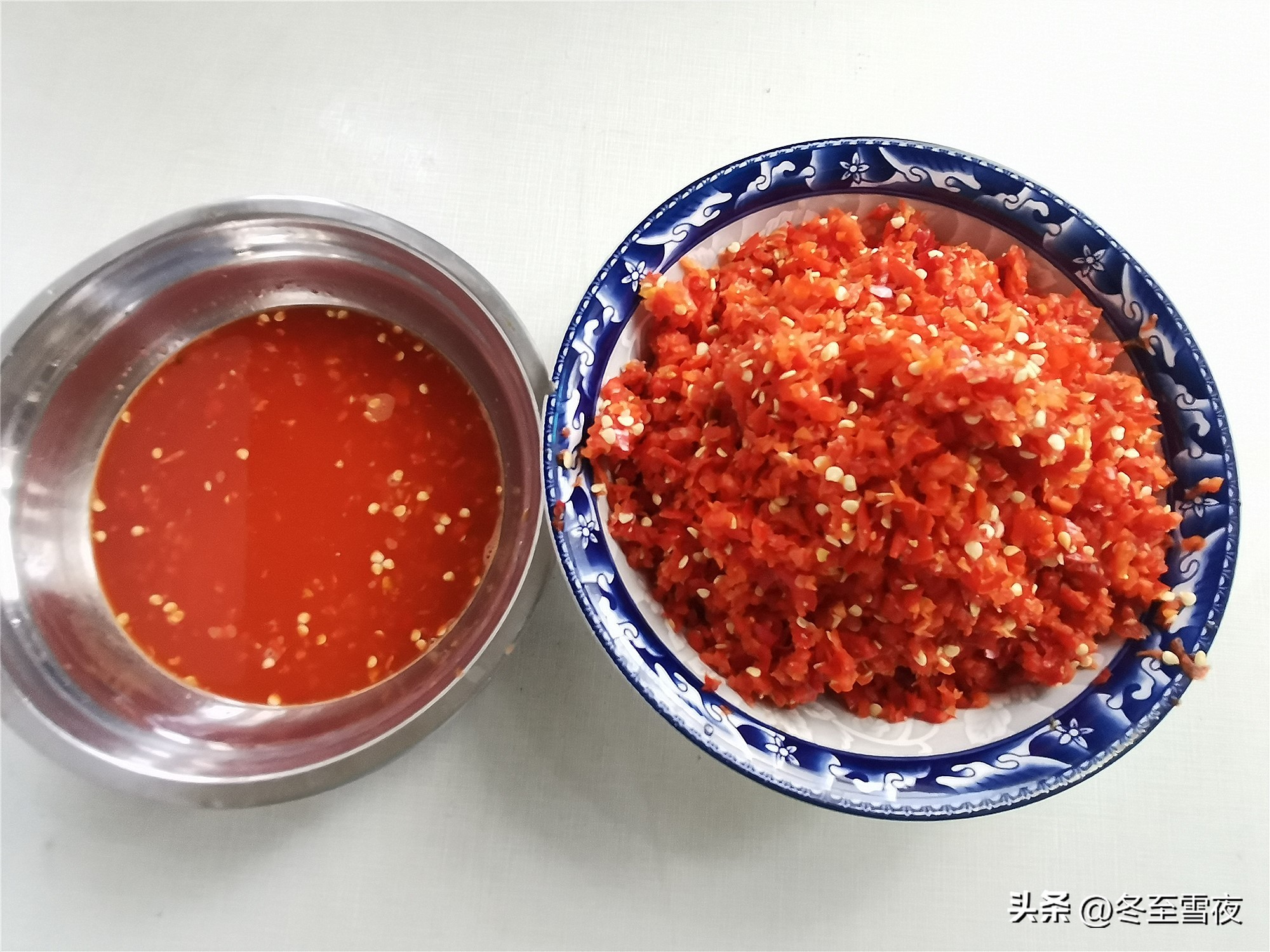 如何制作好吃的辣椒酱 教你做辣椒酱，配方详细，色香味俱全，香辣过瘾，放一年都不会坏