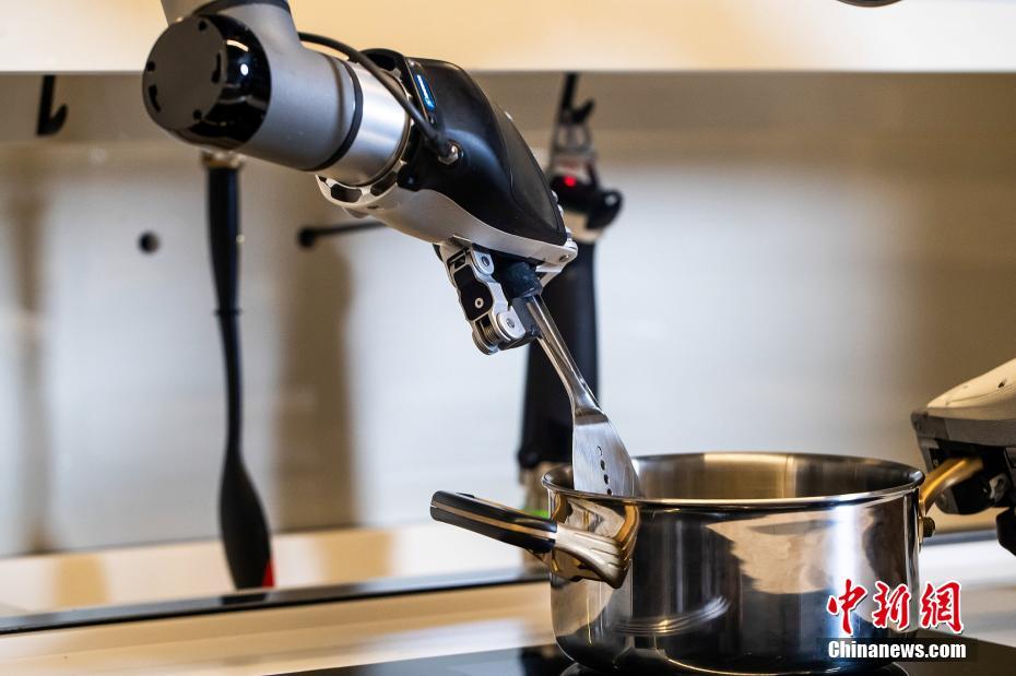 _机器人厨房系统_智能机器人厨房